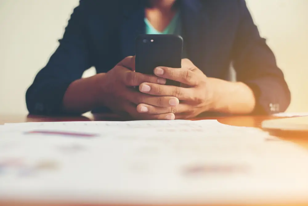 atencao 5 sinais para identificar e fugir de golpes de falsos advogados no whatsapp